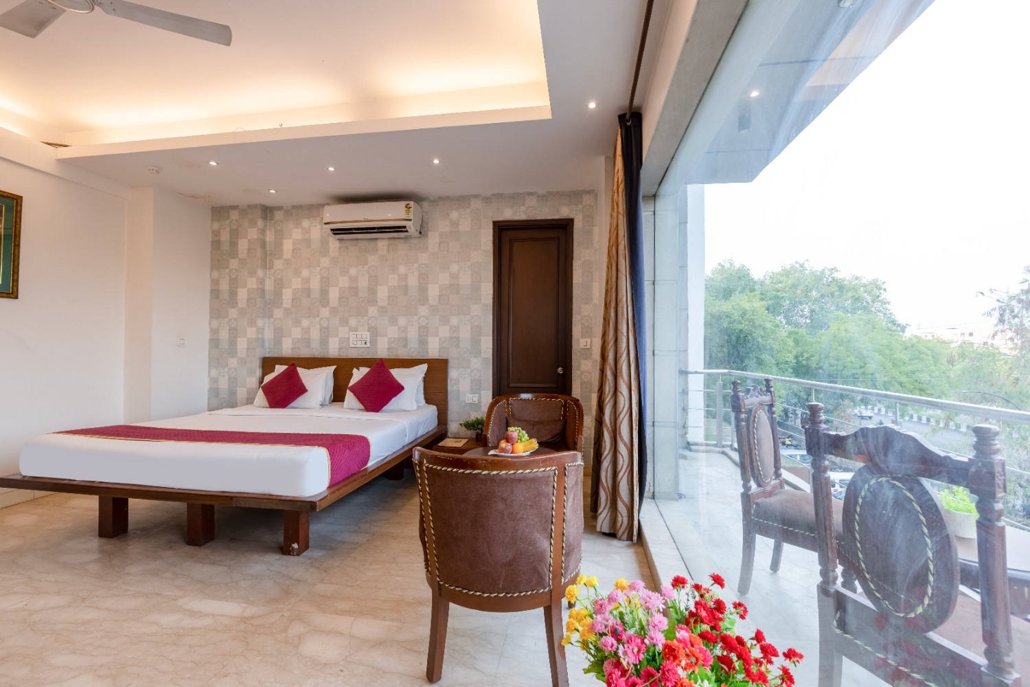 Hotels near Jasola Metro Station